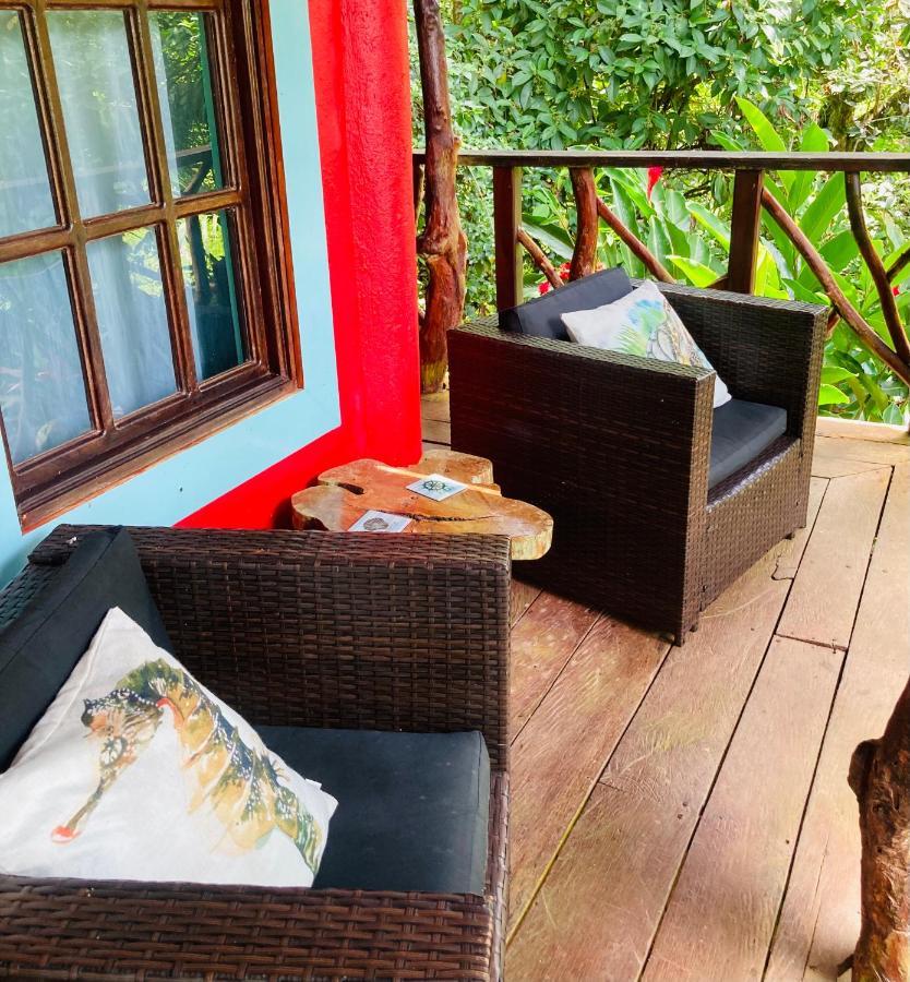 Dolphin Bay Hideaway Bed and Breakfast Bocas del Toro Buitenkant foto