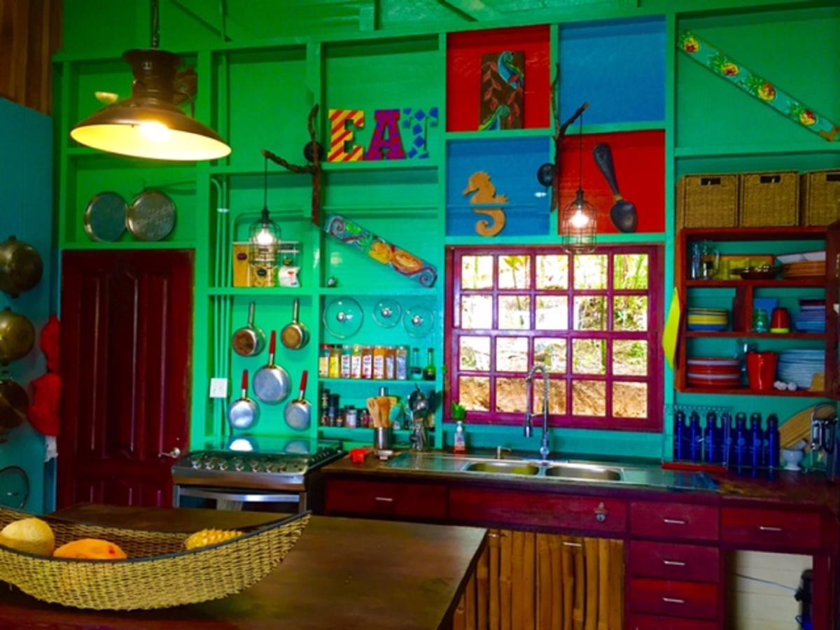 Dolphin Bay Hideaway Bed and Breakfast Bocas del Toro Buitenkant foto